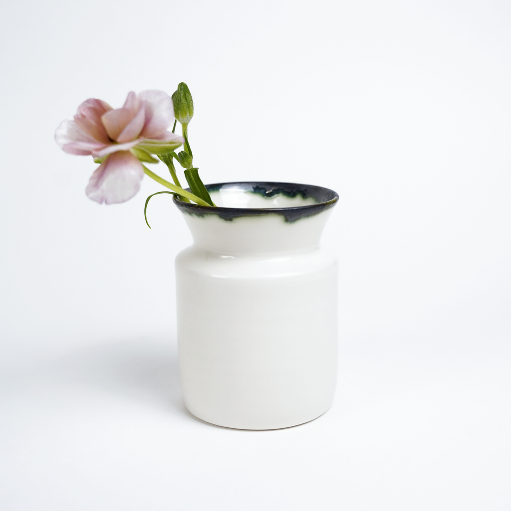 Mihaly & Edit Vase / Green Rim / Cafe