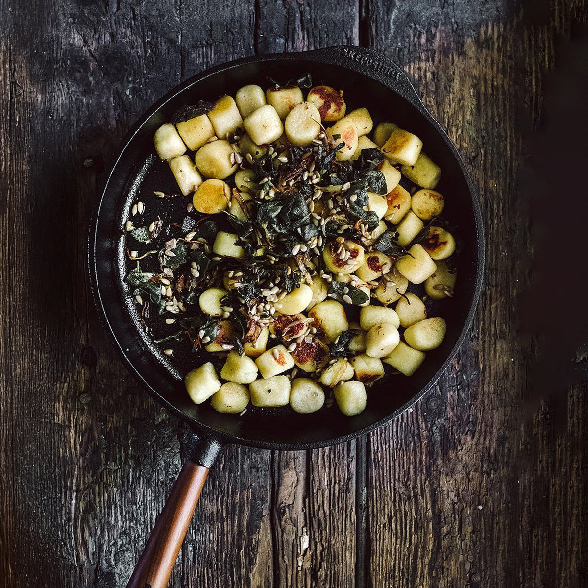 Skeppshult Cast Iron Deep Frying Pan with Walnut Handle