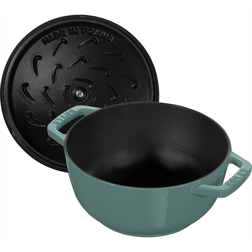 Staub Cast Iron French Oven Cocotte / Eucalyptus / 24cm