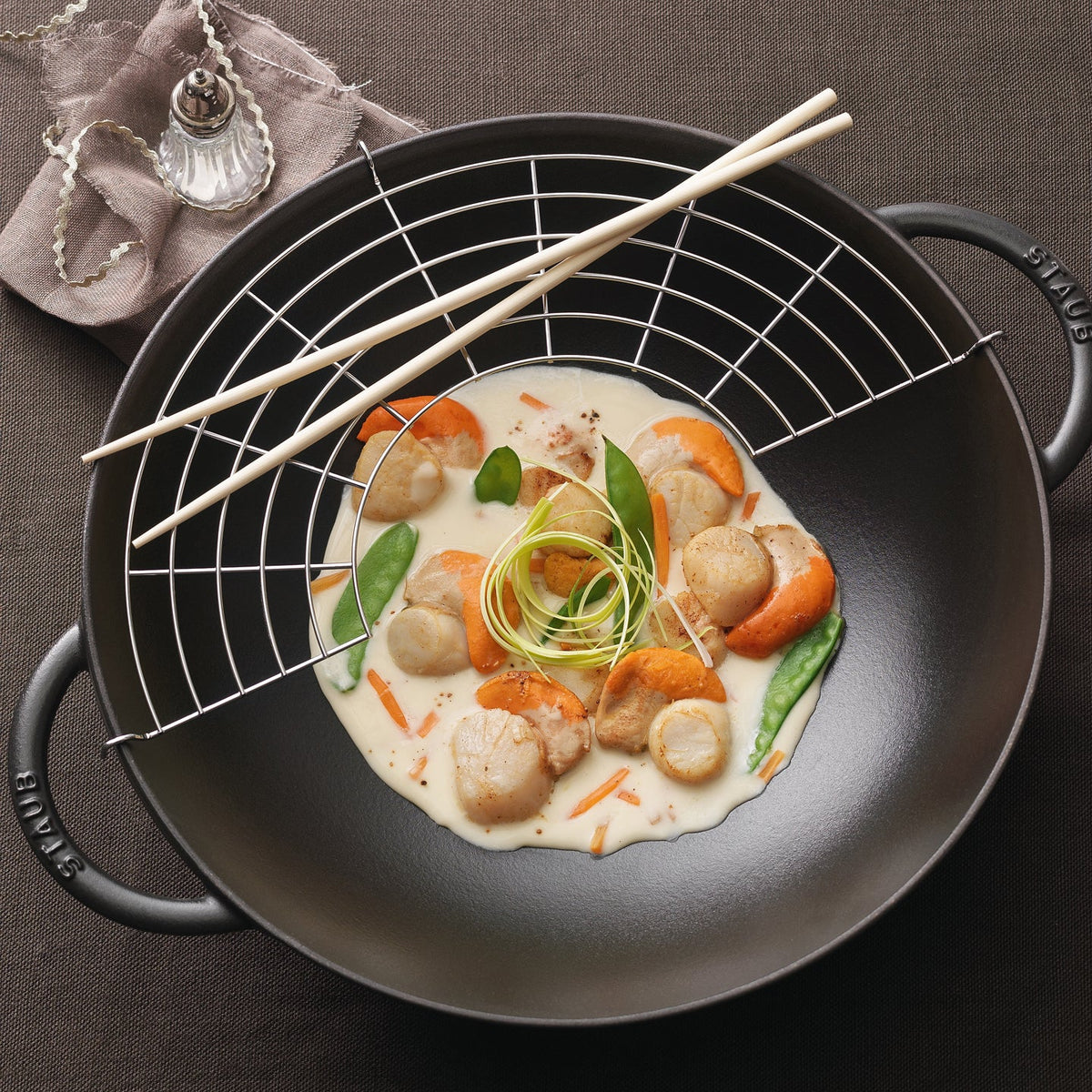 Staub Cast Iron Wok with Lid / Black / 37cm